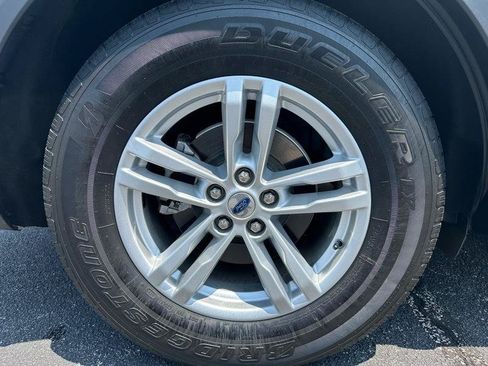 Used 2020 Ford Explorer XLT w/ Equipment Group 202A AWD/4WD image 28