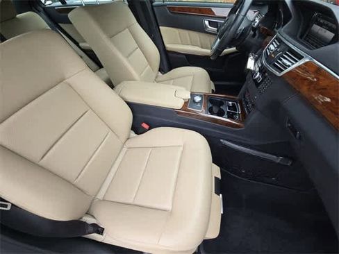 Used 2013 Mercedes-Benz E 350 Sedan image 22