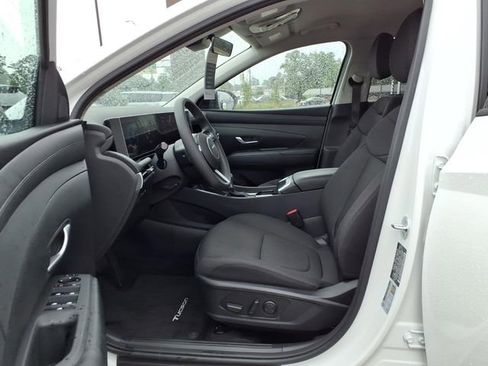 Used 2025 Hyundai Tucson SEL FWD image 12