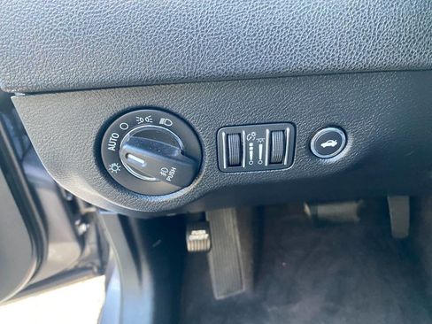 Used 2016 Chrysler 300 S w/ 300S Premium Group image 19