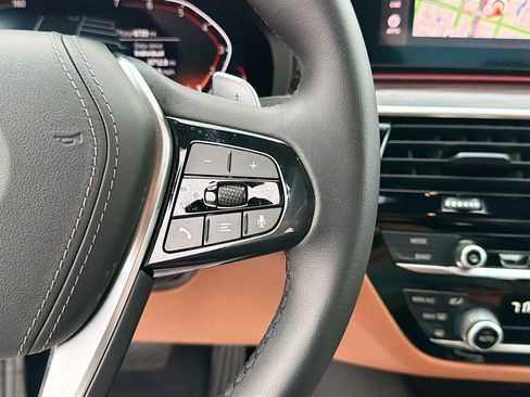 Used 2023 BMW 530i w/ Premium Package image 39