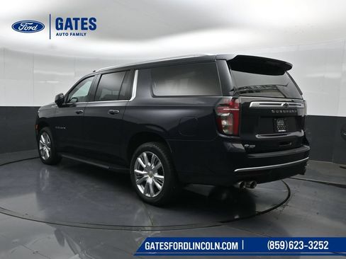 Used 2022 Chevrolet Suburban High Country AWD/4WD image 8