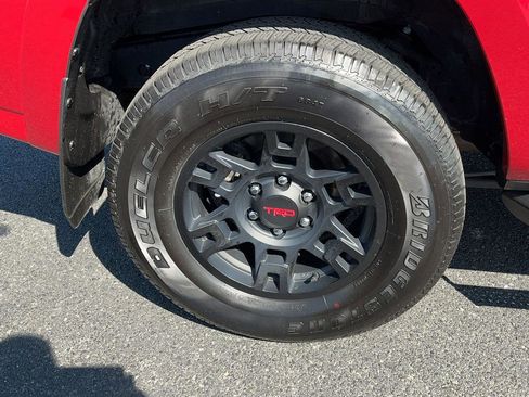 Certified 2024 Toyota 4Runner TRD Off-Road Premium w/ Off Road Premium Plus Package AWD/4WD image 5