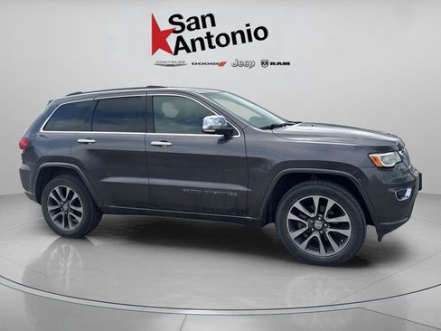 Used 2017 Jeep Grand Cherokee Overland AWD/4WD image 27