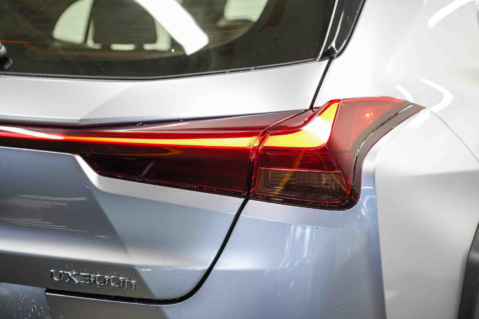 Certified 2025 Lexus UX 300h FWD w/ Accessory Package (Z2) image 5