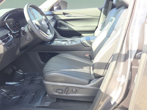 Used 2026 INFINITI QX60 Luxe w/ Cargo Package FWD image 9