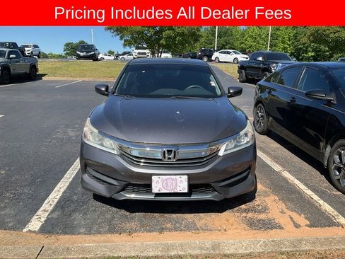 Used 2017 Honda Accord LX image 11
