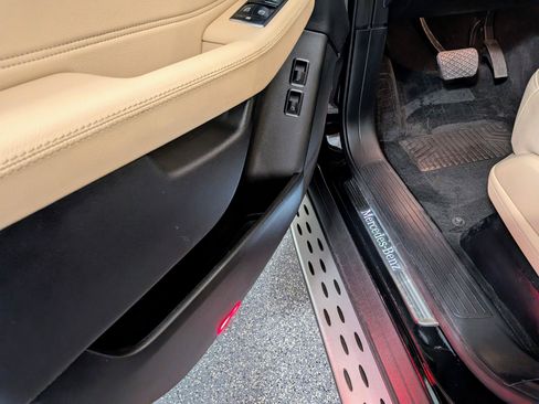 Used 2019 Mercedes-Benz GLS 450 4MATIC image 19