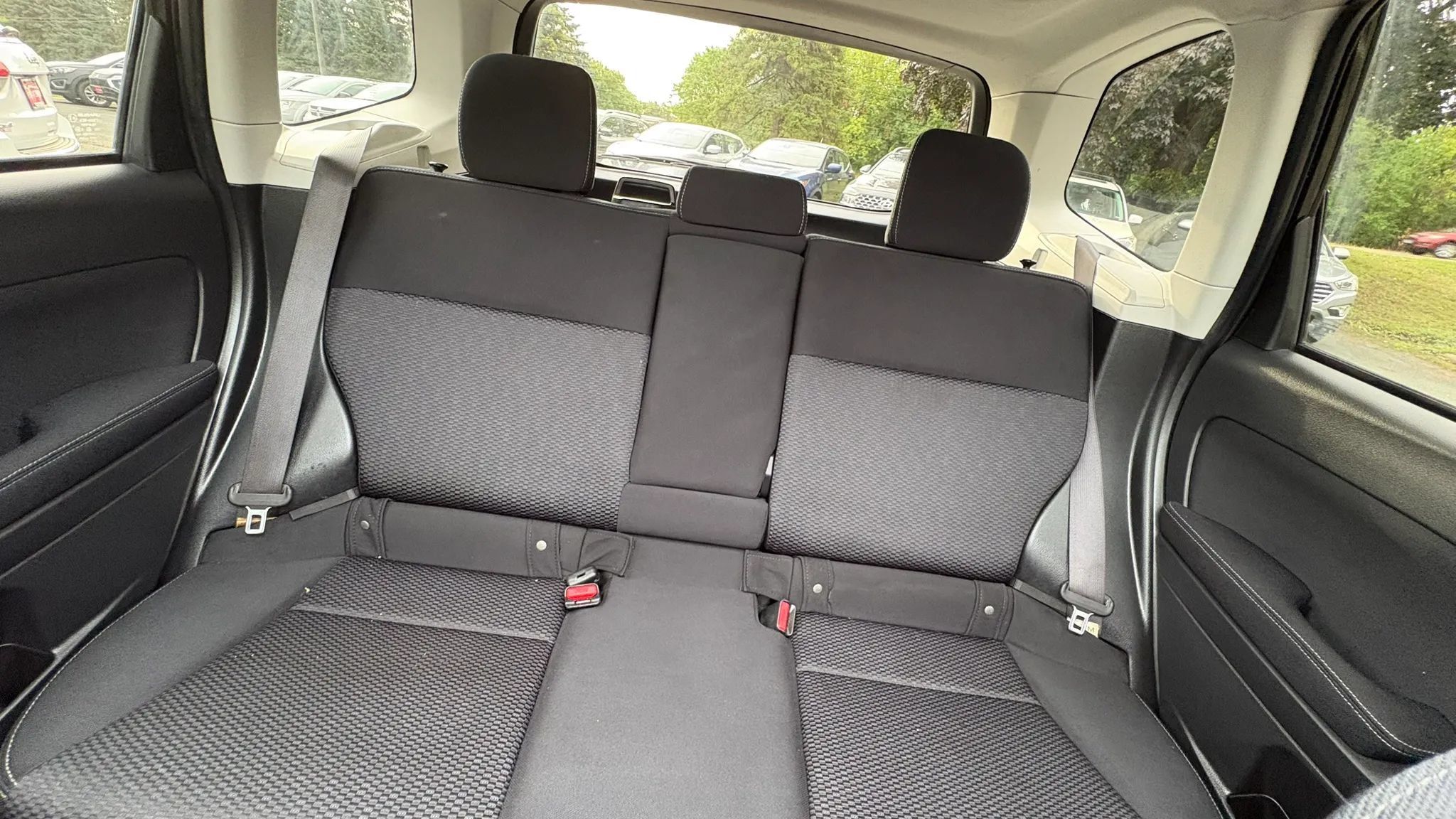 Used 2015 Subaru Forester 2.5i Premium w/ All-Weather Package AWD/4WD image 25