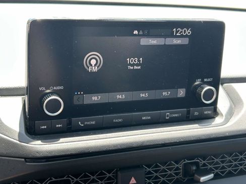 Certified 2023 Honda Accord EX image 17