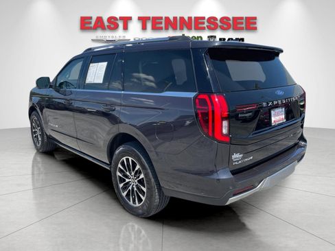 Used 2025 Ford Expedition Platinum AWD/4WD image 5
