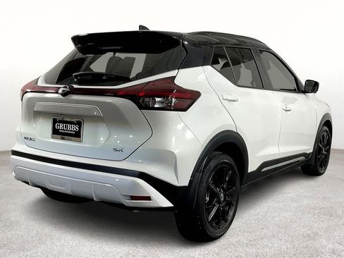 Used 2023 Nissan Kicks SR w/ SR Premium Package image 2