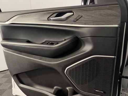 Used 2023 Jeep Grand Cherokee 4WD 4xe image 25