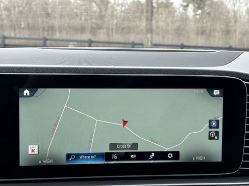 Used 2020 Mercedes-Benz GLE 450 4MATIC w/ AMG Line Exterior image 33