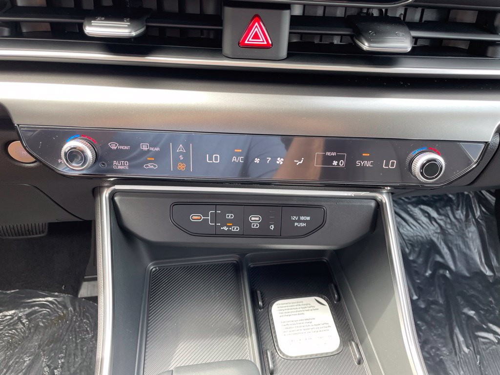 New 2027 Kia Carnival EX FWD image 22
