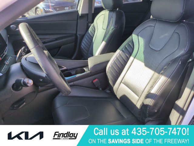 Used 2023 Hyundai Elantra Limited FWD image 16