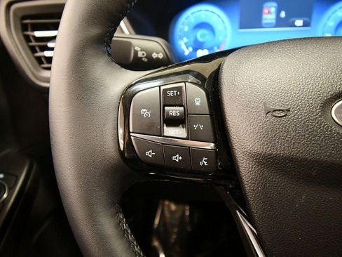 Used 2025 Ford Escape Platinum image 20