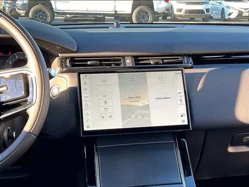 New 2025 Land Rover Range Rover Velar Dynamic SE image 9