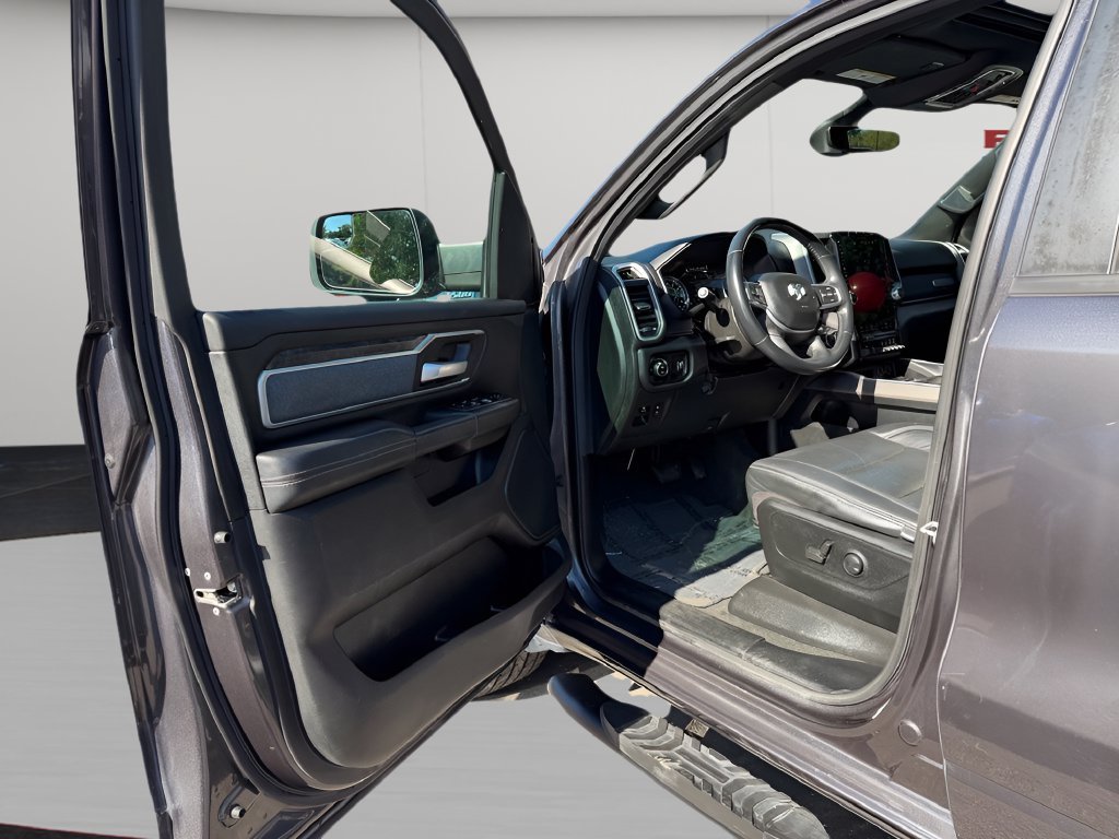 Used 2022 RAM 1500 Big Horn AWD/4WD image 16