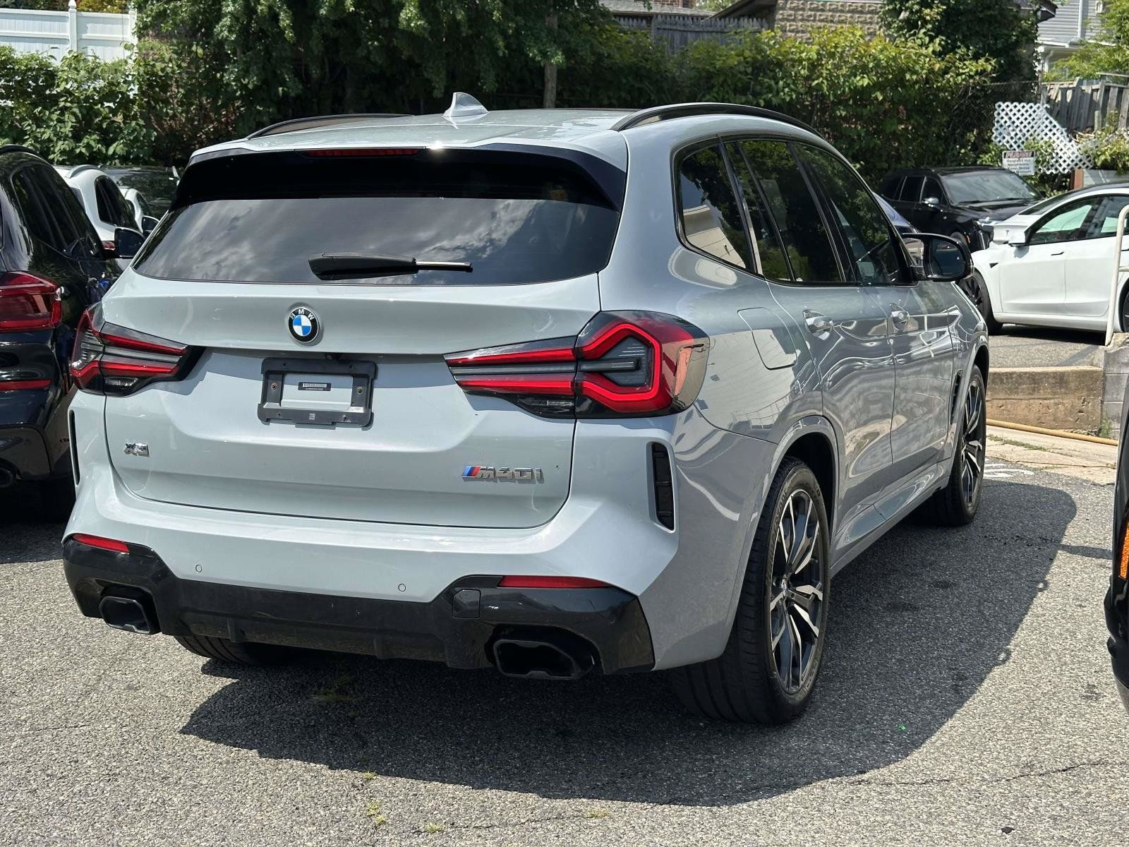 Used 2022 BMW X3 M40i w/ Premium Package Essential AWD/4WD image 3