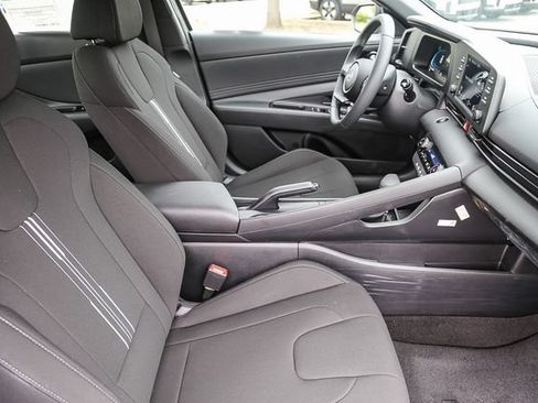 New 2026 Hyundai Elantra Sport FWD image 18
