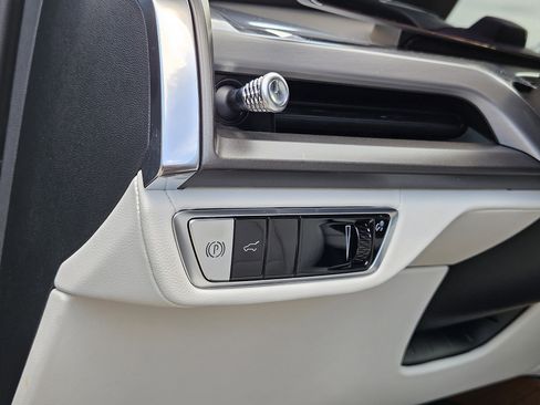 New 2026 Cadillac Vistiq Luxury w/ LPO, Floor Liner Package image 24