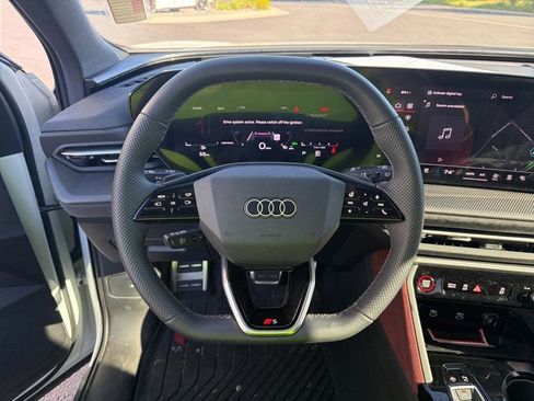 Used 2025 Audi SQ5 Prestige AWD/4WD image 13