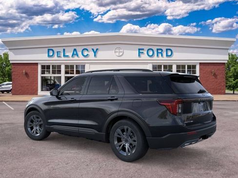 New 2026 Ford Explorer Active w/ Active Comfort Package AWD/4WD image 5