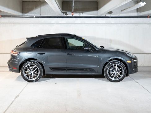 Certified 2026 Porsche Macan AWD/4WD image 8