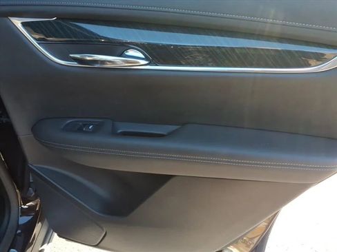 Used 2021 Cadillac XT6 Premium Luxury image 14