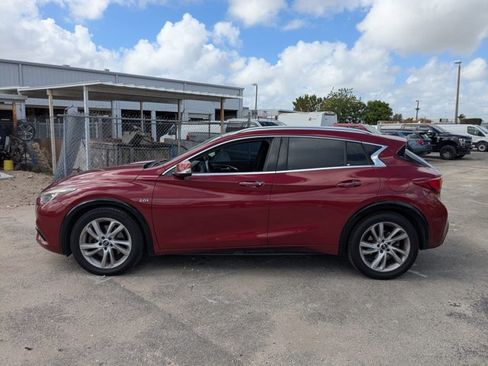 Used 2019 INFINITI QX30 w/ Navigation Package image 4