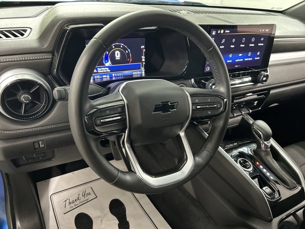 Used 2023 Chevrolet Colorado LT w/ LT Convenience Package II AWD/4WD image 4