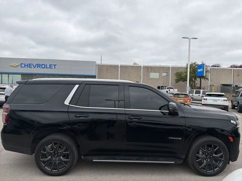 Used 2023 Chevrolet Tahoe LT w/ LT Signature Package image 6