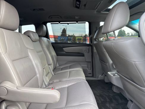 Used 2012 Honda Odyssey Touring Elite image 19