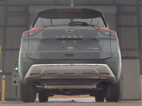 Used 2023 Nissan Rogue Platinum image 8