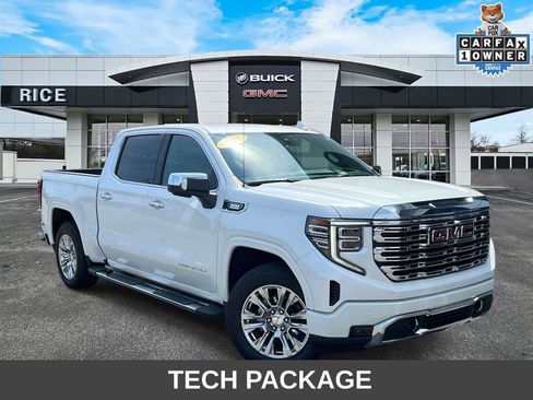 Used 2022 GMC Sierra 1500 Denali w/ Technology Package AWD/4WD image 1