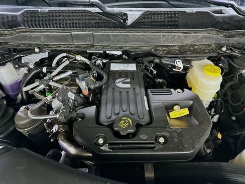 New 2026 RAM 3500 Limited w/ Towing Technology Group image 18