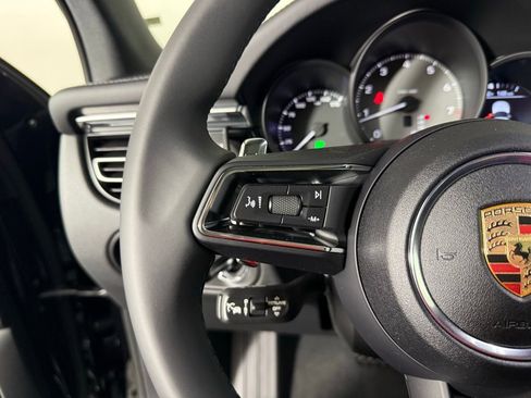 Certified 2025 Porsche Macan S image 35