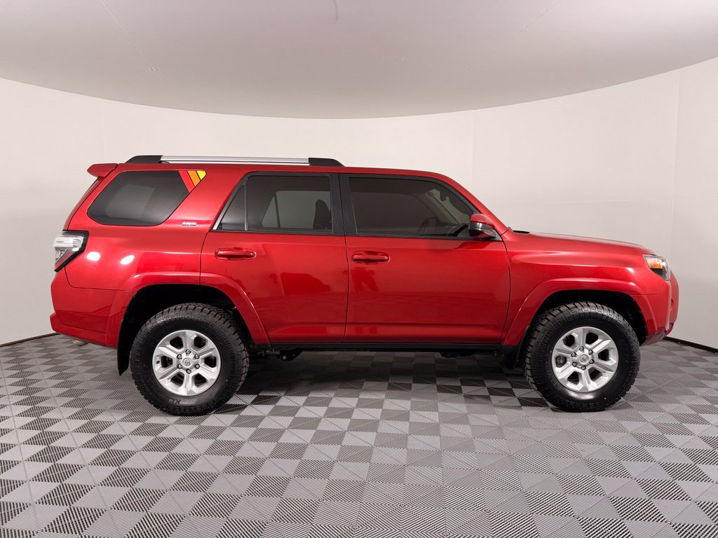 Certified 2022 Toyota 4Runner SR5 AWD/4WD image 7