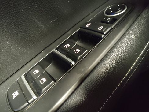 Used 2023 Kia Forte GT-Line w/ GT-Line Technology Package image 27