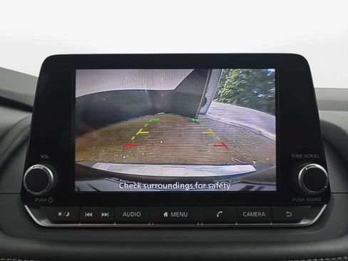 Used 2026 Nissan Rogue SV FWD image 23
