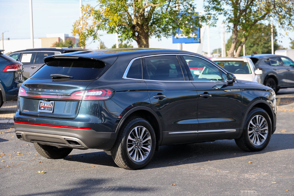 Used 2023 Lincoln Nautilus AWD w/ Premium Package image 3