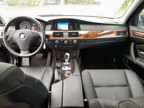 Used 2010 BMW 535i xDrive Sedan image 14