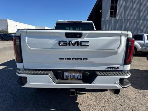 Used 2024 GMC Sierra 2500 AT4 w/ AT4 Premium Plus Package AWD/4WD image 6