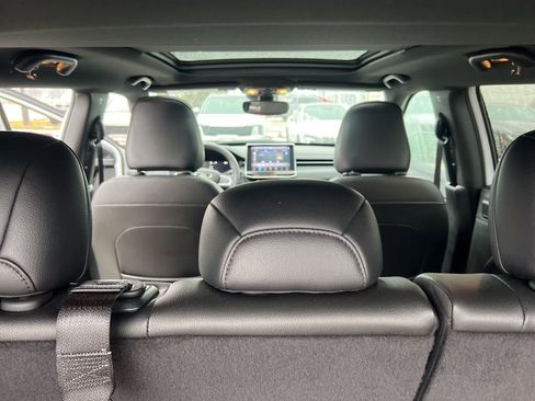 Used 2025 Jeep Compass Limited w/ High Altitude Package image 13