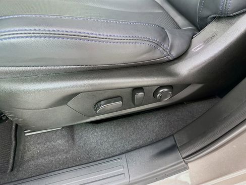 Used 2025 Subaru Forester Limited w/ Popular Package AWD/4WD image 8
