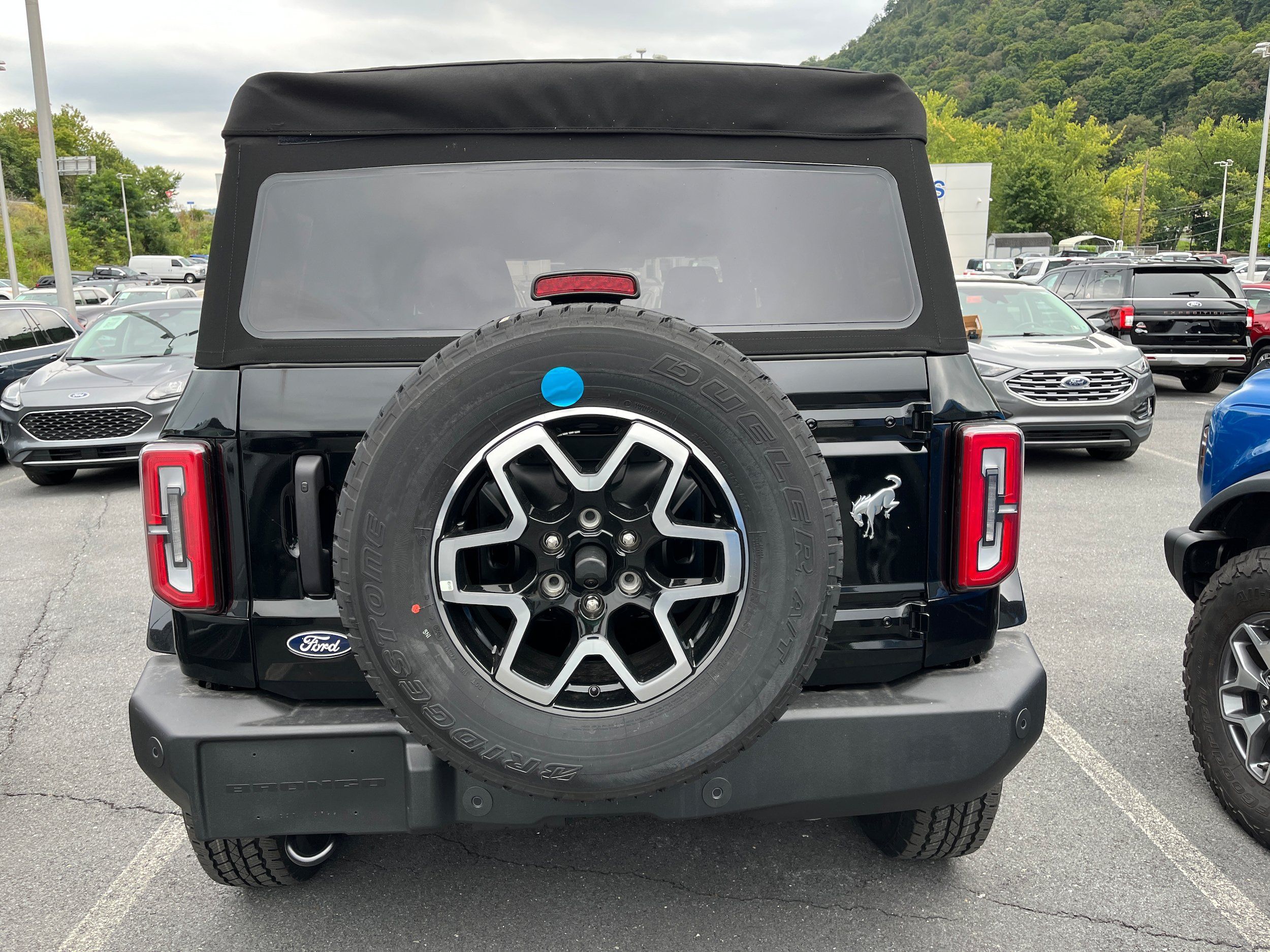 New 2026 Ford Bronco Outer Banks AWD/4WD image 9