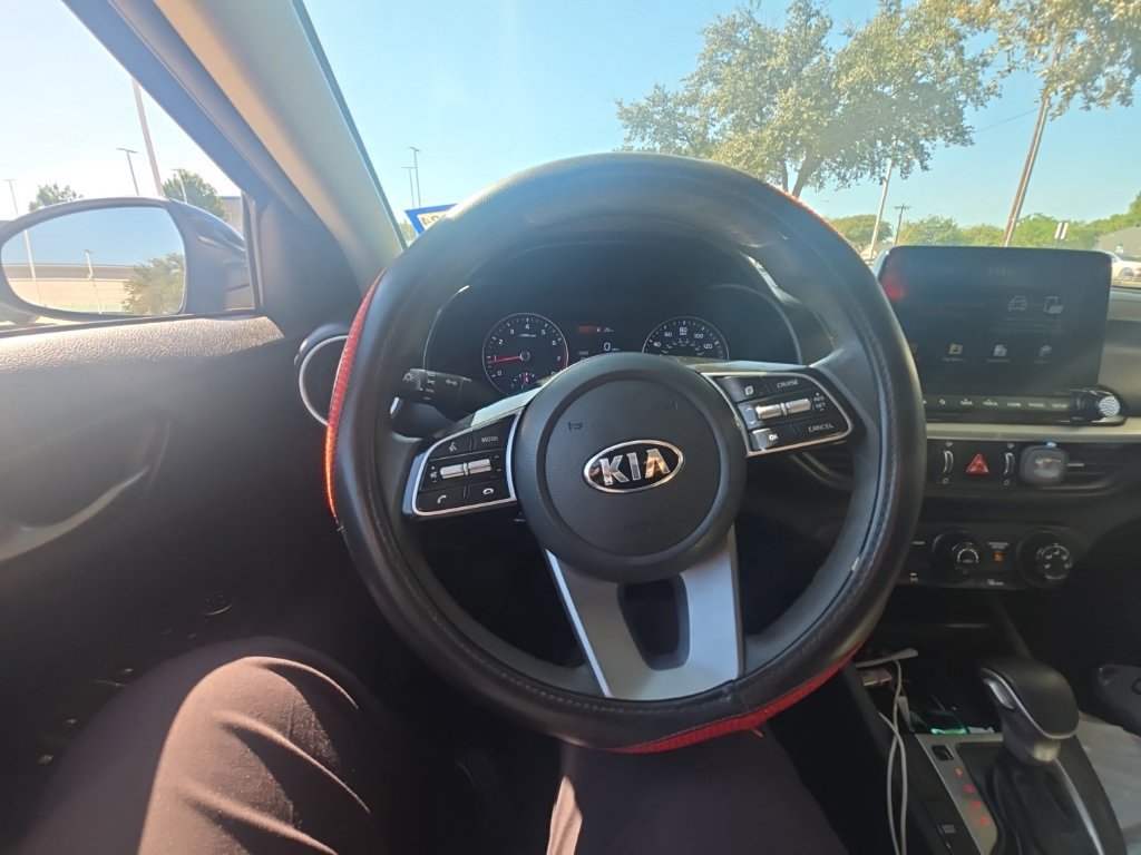 Used 2020 Kia Forte LXS FWD image 27