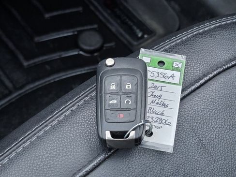Used 2015 Chevrolet Malibu LT w/ Leather Package image 32