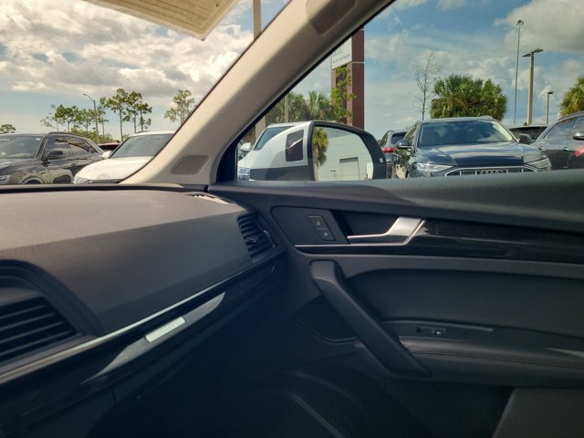 Used 2019 Audi Q5 Premium Plus w/ Premium Plus Package AWD/4WD image 30